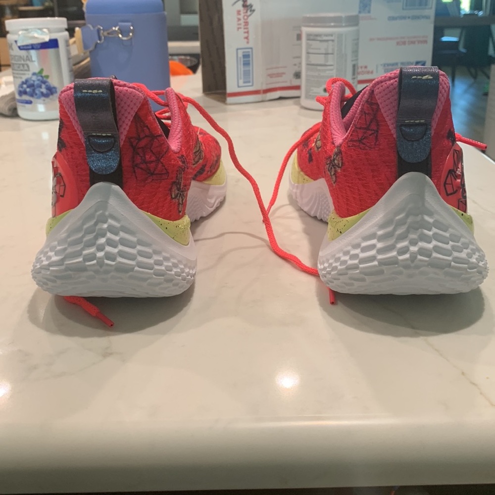 Curry 10 “Girl Dad” - Picture 5 of 6